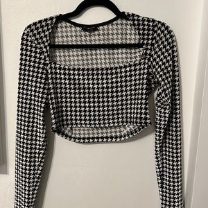 Long sleeve crop top